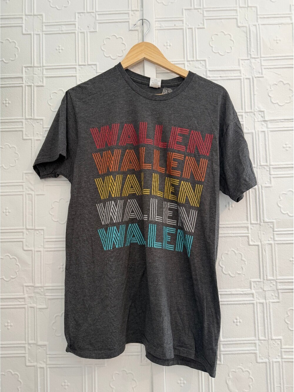 Morgan Wallen Retro Graphic Country Music T-Shirt - L